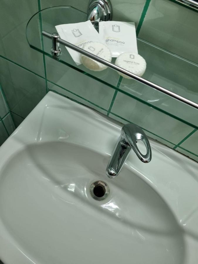 Randunica Hotell Văliug Exteriör bild